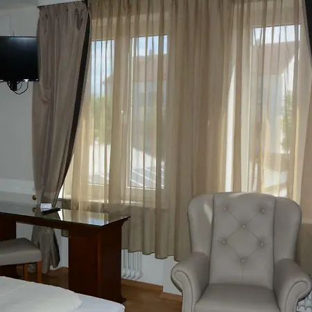 Alpina Aparthotel
