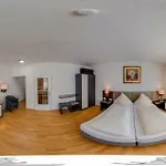 Lägenhetshotell Alpina 3*