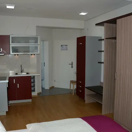 Alpina Ξενοδοχείο με διαμερίσματα 3*